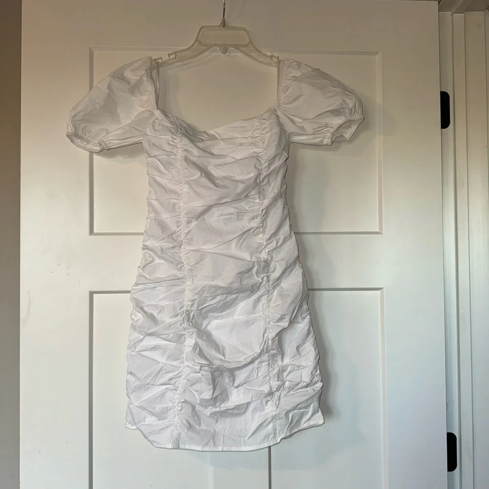 superdown
rumor ruched dress small white - Picture 4 of 6